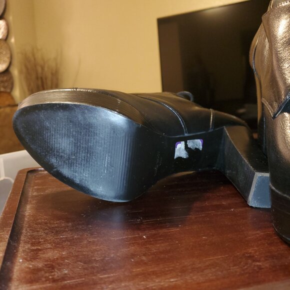 Nine West - Picture 3 of 4